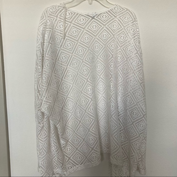 Target White Cut-Out Design Cardigan - Picture 3 of 4